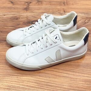 White Leather Women's Lace-Up Sneakers with Navy Heel Accent
